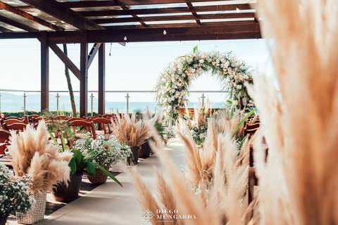 Fotógrafo de casamento em Bombinhas, video casamento Bombinhas, casa da praia bombinhas, casamento em bombinhas, casamento praia bombinhas, profissional casamento bombinhas, decoração casamento praia, decoração clari decoracoes,  decoração bombinhas'