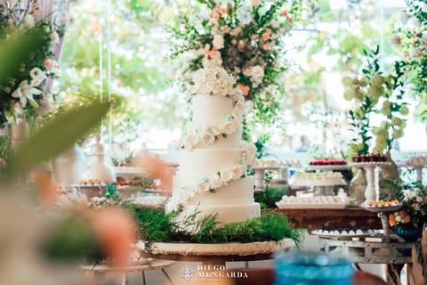 Fotógrafo de casamento em Bombinhas, video casamento Bombinhas, casa da praia bombinhas, casamento em bombinhas, casamento praia bombinhas, profissional casamento bombinhas, Fabiana Bolos Artísticos, bolo casamento bombinhas,  bolo casamento'