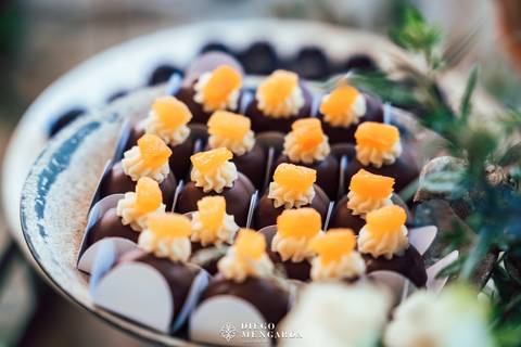 Fotógrafo de casamento em Bombinhas, video casamento Bombinhas, casa da praia bombinhas, casamento em bombinhas, casamento praia bombinhas, profissional casamento bombinhas, Fabiana Bolos Artísticos, bolo casamento bombinhas,  Magda Doces Finos'