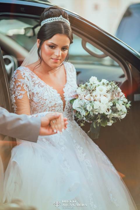 Fotógrafo de casamento em Bombinhas, video casamento Bombinhas, casa da praia bombinhas, casamento em bombinhas, casamento praia bombinhas, profissional casamento bombinhas, detalhes noiva, vestido noiva, Espaço Fernanda Martins,  vestido Cinderela Noiva'