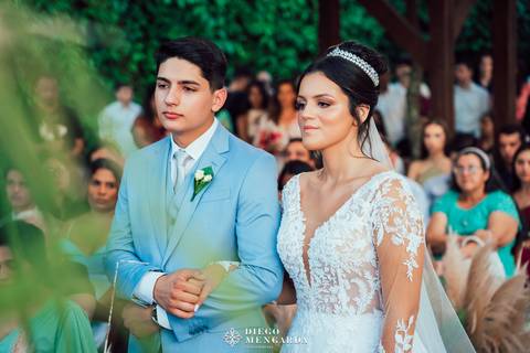 Fotógrafo de casamento em Bombinhas, video casamento Bombinhas, casa da praia bombinhas, casamento em bombinhas, casamento praia bombinhas, profissional casamento bombinhas, detalhes noiva, vestido noiva, Espaço Fernanda Martins,  vestido Cinderela Noiva'