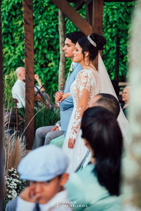 Fotógrafo de casamento em Bombinhas, video casamento Bombinhas, casa da praia bombinhas, casamento em bombinhas, casamento praia bombinhas, profissional casamento bombinhas, detalhes noiva, vestido noiva, Espaço Fernanda Martins,  vestido Cinderela Noiva'