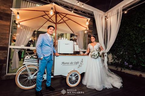 Fotógrafo de casamento em Bombinhas, video casamento Bombinhas, casa da praia bombinhas, casamento em bombinhas, casamento praia bombinhas, profissional casamento bombinhas, empresa café casamento bombinhas praia, flores do café,  café no casamento'