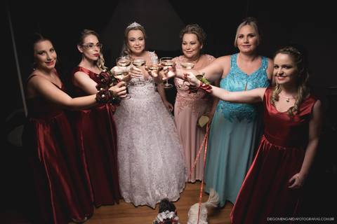 noiva e madrinhas'