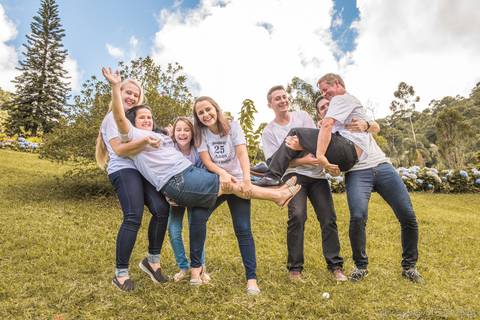 Diegomengardafotografias, bodasprata, casamento, Wedding, weddingbrasil, casando, noiva, noivo, weddingday, aliança, buque, madrinha, trashthedress, prewedding , bodas, morroazul, fotografo timbó, fotografo Blumenau, fotografo casamento'