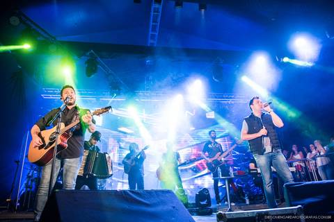 joao bosco e vinicius, fotografo shows, fotografo balada, fotografo show nacional, fotografo show nacional santa catarina, fotografo show blumenau, fotografo show santa catarina, biereck, fotografo timbó, fotografo Blumenau.'