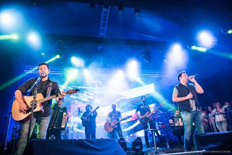 joao bosco e vinicius, fotografo shows, fotografo balada, fotografo show nacional, fotografo show nacional santa catarina, fotografo show blumenau, fotografo show santa catarina, biereck, fotografo timbó, fotografo Blumenau.'