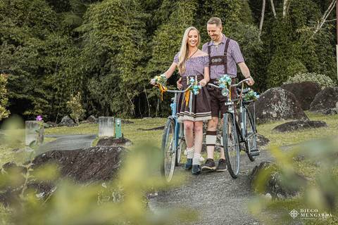 pré wedding traje tipico, fotografo casamento, fotografo casamento Timbó, fotografo casamento Blumenau, fotografo casamento santa catarina, casamento em Pomerode, pré casamento Pomerode, Mundo Antigo Pomerode, Pomerode , fotografo Pomerode'