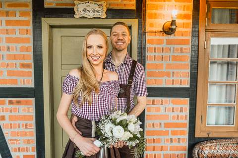 pré wedding traje tipico, fotografo casamento, fotografo casamento Timbó, fotografo casamento Blumenau, fotografo casamento santa catarina, casamento em Pomerode, pré casamento Pomerode, Mundo Antigo Pomerode, Pomerode , fotografo Pomerode'