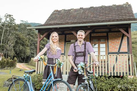 pré wedding traje tipico, fotografo casamento, fotografo casamento Timbó, fotografo casamento Blumenau, fotografo casamento santa catarina, casamento em Pomerode, pré casamento Pomerode, Mundo Antigo Pomerode, Pomerode , fotografo Pomerode'