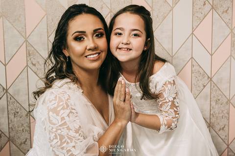 noiva e filha, noiva e filha Timbó, noiva e filha em Blumenau, noiva e filha em Indaial, noiva e filha em Rodeio, noiva e filha Itajaí, noiva e filha em Bombinhas, local casamento Timbó, Buquê  noiva em SC'