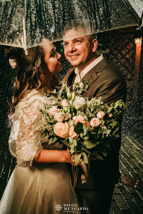 casamento chuva em Timbó, casamento chuva em Blumenau, casamento chuva em Indaial, casamento chuva em Rodeio, casamento chuva em Itajaí, casamento chuva em Bombinhas, casamento na chuva, casamento chuva em SC'