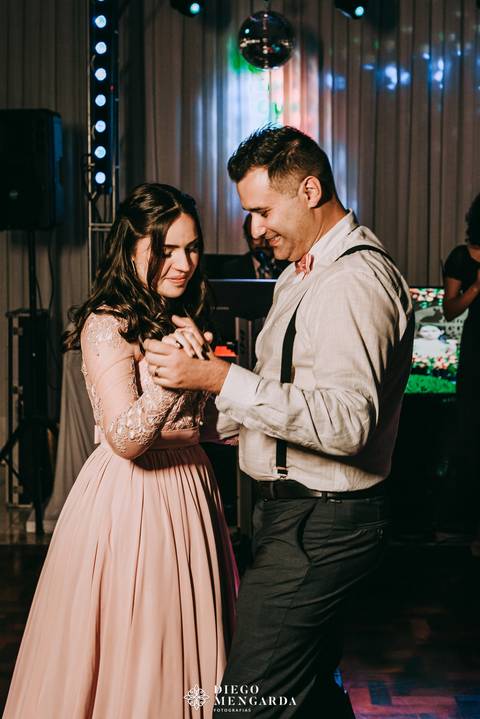 15 anos, fotos 15 anos, fotografo aniversário Timbó, fotografo aniversário Blumenau, fotografo 15 anos, festa 15 anos, bolo 15 anos, local festa em Timbó, local festa em Blumenau, decoração 15 anos Timbó, decoração 15 anos blumenau.'