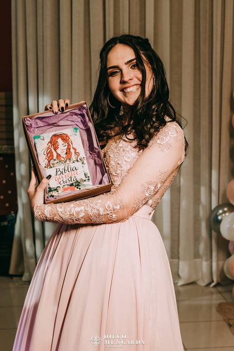 15 anos, fotos 15 anos, fotografo aniversário Timbó, fotografo aniversário Blumenau, fotografo 15 anos, festa 15 anos, bolo 15 anos, local festa em Timbó, local festa em Blumenau, decoração 15 anos Timbó, decoração 15 anos blumenau.'