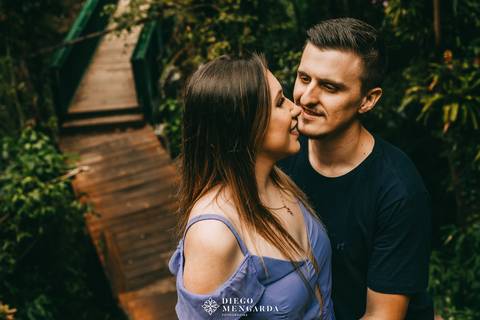 véu da noiva em Doutor Pedrinho, fotos cachoeira Doutor Pedrinho, Fotógrafo de casamento em Timbó, Fotógrafo de casamento em Blumenau, Fotógrafo de casamento em Rodeio, Fotógrafo de casamento em Itajaí, pré wedding Doutor Pedrinho, pré wedding cachoeira.'