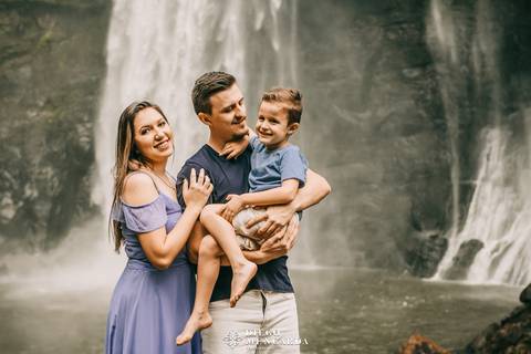 véu da noiva em Doutor Pedrinho, fotos cachoeira Doutor Pedrinho, Fotógrafo de casamento em Timbó, Fotógrafo de casamento em Blumenau, Fotógrafo de casamento em Rodeio, Fotógrafo de casamento em Itajaí, pré wedding Doutor Pedrinho, pré wedding cachoeira.v'