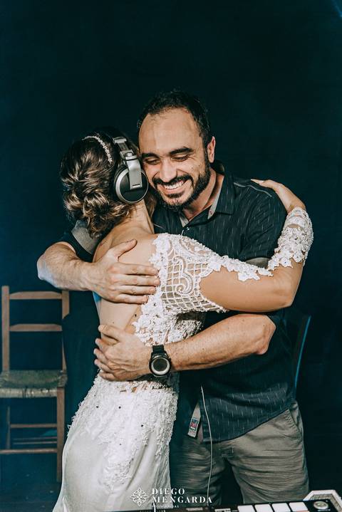 dj casamento em Timbó, dj em Blumenau, dj  em Indaial, dj em Rodeio, DJ Leo Ribeiro, Fotógrafo de casamento em warnow indaial, local casamento Timbó, warnow indaial'