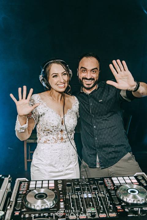 dj casamento em Timbó, dj em Blumenau, dj  em Indaial, dj em Rodeio, DJ Leo Ribeiro, Fotógrafo de casamento em warnow indaial, local casamento Timbó, warnow indaial'