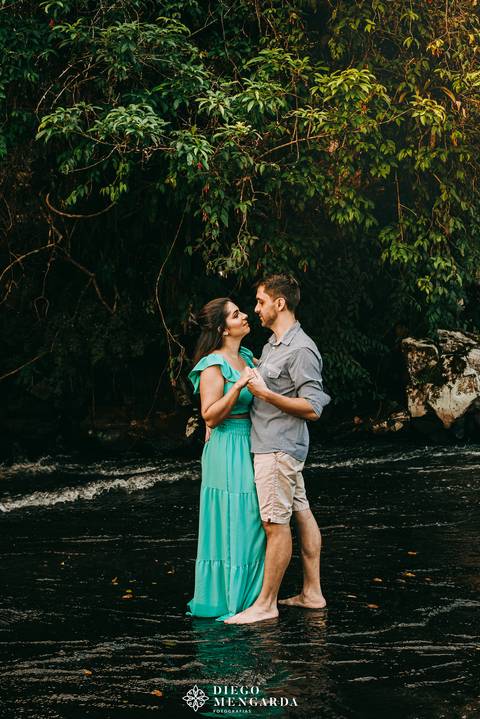 pré wedding em rio dos cedros, fotografo casamento Timbó, pré wedding vale dos ventos, pré wedding cachoeira formosa, local para pré wedding em rio dos cedros, fotografo Timbó, pre Wedding cachoeira,  pre Wedding fogueira, cachoeira em rio dos cedros'