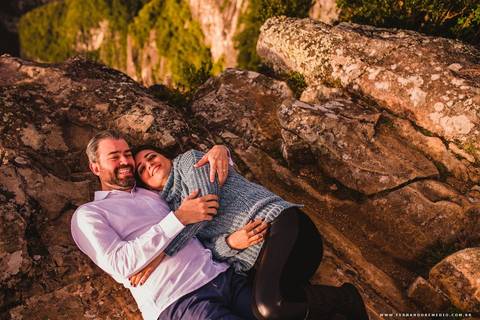 Casal, ensaio, pre wedding, cânions, pedras, montanhas, aconchego'