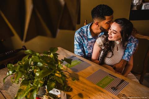 Aconhego, carinho, casal, noivos, ensaio pre casamento'