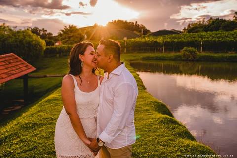 amor, cumplicidade, por do sol, lago, raio de sol  '