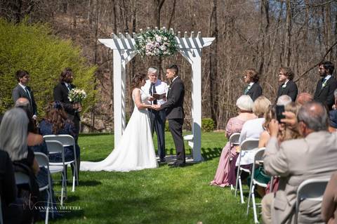 wedding photography
first look photo
best wedding photographers in CT
wedding dresses
wedding venues in CT
Vanessa Trettel Photography
Crystal Peak  Winsted CT'