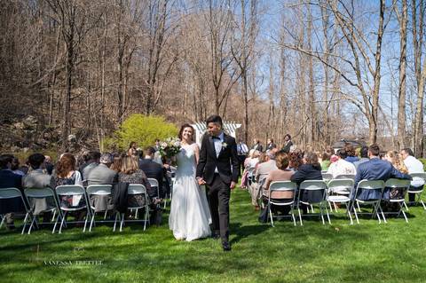 wedding photography
first look photo
best wedding photographers in CT
wedding dresses
wedding venues in CT
Vanessa Trettel Photography
Crystal Peak  Winsted CT'