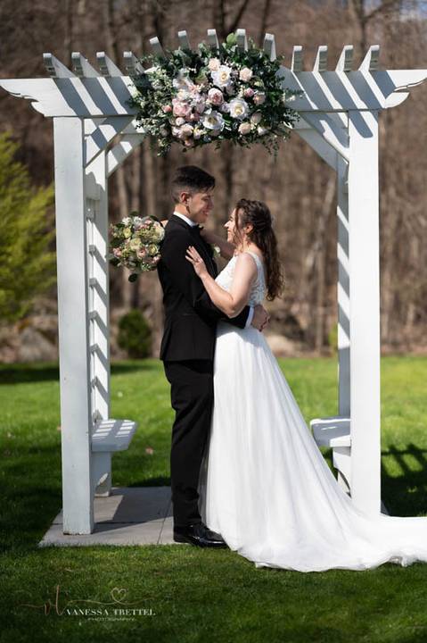 wedding photography
first look photo
best wedding photographers in CT
wedding dresses
wedding venues in CT
Vanessa Trettel Photography
Crystal Peak Winsted CT'