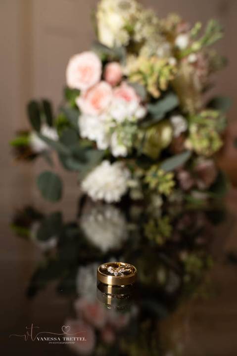 wedding photography
first look photo
best wedding photographers in CT
wedding dresses
wedding venues in CT
Vanessa Trettel Photography
Crystal Peak  Winsted CT'