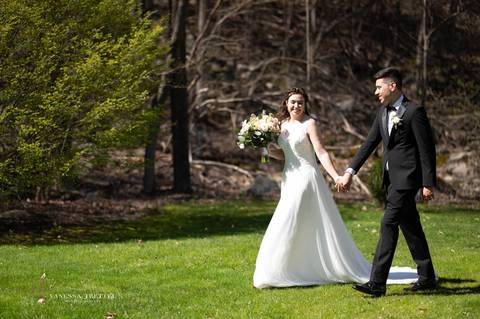 wedding photography
first look photo
best wedding photographers in CT
wedding dresses
wedding venues in CT
Vanessa Trettel Photography
Crystal Peak  Winsted CT'