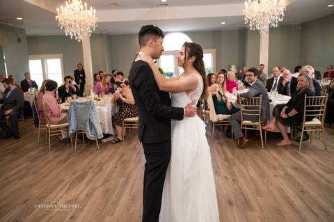 wedding photography
first look photo
best wedding photographers in CT
wedding dresses
wedding venues in CT
Vanessa Trettel Photography
Crystal Peak  Winsted CT'