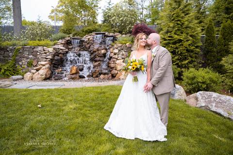 wedding photo
best wedding photographer 
wedding The Hops Company, Derby CT
wedding New Canaan CT
first look photography
best wedding photographers in CT
wedding dresses
wedding venues in CT
Vanessa Trettel Photography'