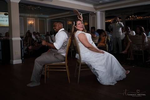 Best Wedding photographer
plus size wedding couple
Antony's Ocean View - CT
beach wedding photos
beach wedding venues in CT
water venues in CT
wedding ceremony in the beach
New Haven - CT
Vanessa Trettel Photography'