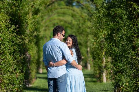 Elizabeth Park, Hartford CT
Engagement photo shoot ideas
Wedding photographer in CT
Engagement photographer in CT
Best Photographer in CT
Wedding in Elizabeth Park CT'