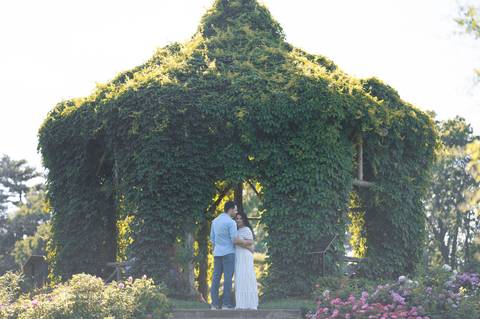 Elizabeth Park, Hartford CT
Engagement photo shoot ideas
Wedding photographer in CT
Engagement photographer in CT
Best Photographer in CT
Wedding in Elizabeth Park CT'