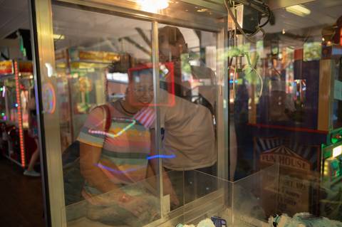 Engagement photos amusement park
Carnival Engagement photos
engagement photographer in CT
engagement session in Quassy Amusement & Waterpark
engagement session in Disney
engagement session in Lake Compounce Theme Park CT
engagement session in Six Flag'