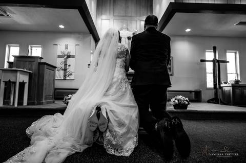 carriage at the wedding
Best wedding photographer
wedding photo
wedding at La Bella Vista
wedding at the church
wedding Hartford CT
first look photo
best wedding photographers in CT
wedding dresses
wedding venues in CT
Vanessa Trettel Photography
'