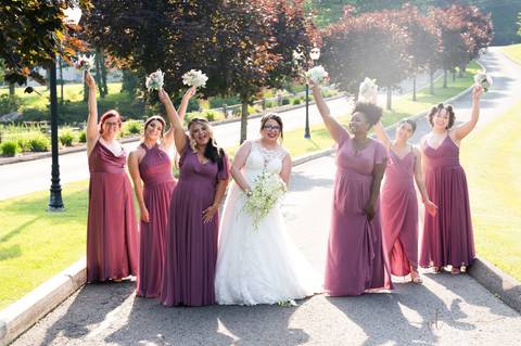 
carriage at the wedding
Best wedding photographer
wedding photo
wedding at La Bella Vista
wedding at the church
wedding Hartford CT
first look photo
best wedding photographers in CT
wedding dresses
wedding venues in CT
Vanessa Trettel Photography
'