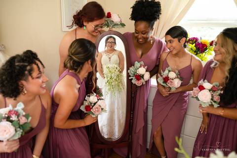 
carriage at the wedding
Best wedding photographer
wedding photo
wedding at La Bella Vista
wedding at the church
wedding Hartford CT
first look photo
best wedding photographers in CT
wedding dresses
wedding venues in CT
Vanessa Trettel Photography
'