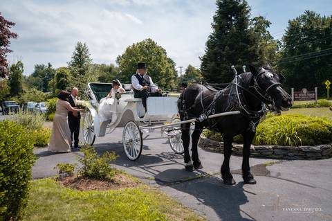 
carriage at the wedding
Best wedding photographer
wedding photo
wedding at La Bella Vista
wedding at the church
wedding Hartford CT
first look photo
best wedding photographers in CT
wedding dresses
wedding venues in CT
Vanessa Trettel Photography
'