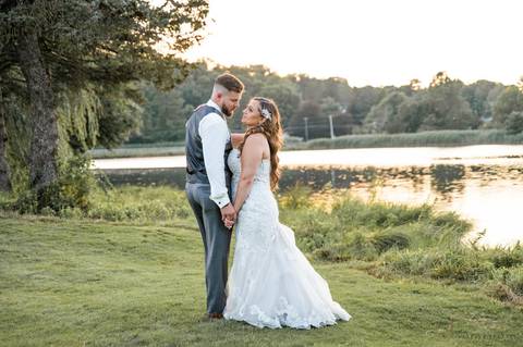 wedding photographer
wedding photo
wedding at Wickham Park
wedding Manchester country club
wedding Hartford CT
first look photo in a golf club
best wedding photographers in CT
wedding dresses
wedding venues in CT
Vanessa Trettel Photography
'