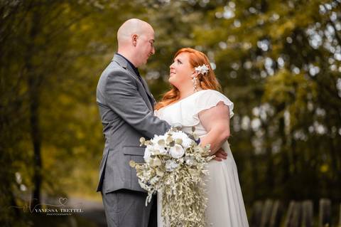 wedding photo
best wedding photographer
Backyard wedding
wedding New Canaan CT
first look photography
best wedding photographers in CT
wedding dresses
wedding venues in CT
Vanessa Trettel Photography
plus size wedding couple
wedding photo with dog'