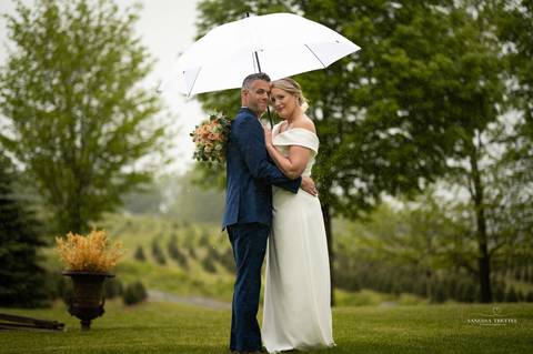 Wedding in CT, Heavitree Bed and Breakfast, Caroline and Matthew, wedding photographer, rainy day, First Look, indoor ceremony, love and happiness, emotional moments, wedding photos. 
Vanessa Trettel Photography'