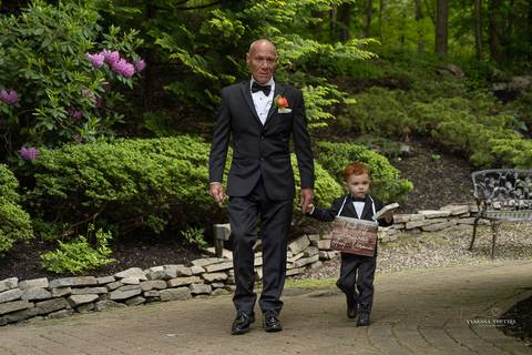 The Woodwinds venue
Wedding photographer
Bridesmaids pictures
bride getting ready 
best wedding photographer in CT
Vanessa Trettel photography
beach wedding pictures '