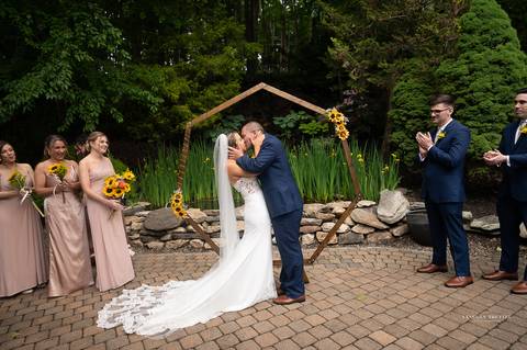 The Woodwinds venue
Wedding photographer
Bridesmaids pictures
bride getting ready 
best wedding photographer in CT
Vanessa Trettel photography
beach wedding pictures '