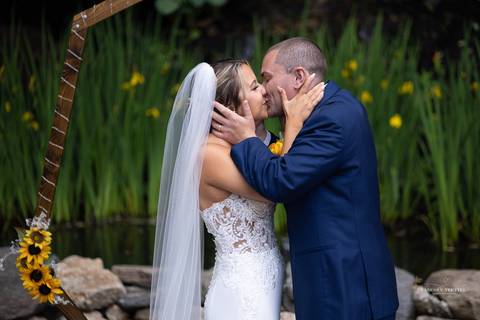 The Woodwinds venue
Wedding photographer
Bridesmaids pictures
bride getting ready 
best wedding photographer in CT
Vanessa Trettel photography
beach wedding pictures '