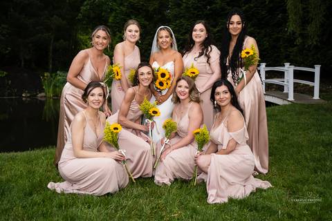 The Woodwinds venue
Wedding photographer
Bridesmaids pictures
bride getting ready 
best wedding photographer in CT
Vanessa Trettel photography
beach wedding pictures '