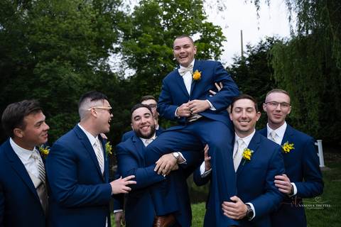 The Woodwinds venue
Wedding photographer
Bridesmaids pictures
bride getting ready 
best wedding photographer in CT
Vanessa Trettel photography
beach wedding pictures '