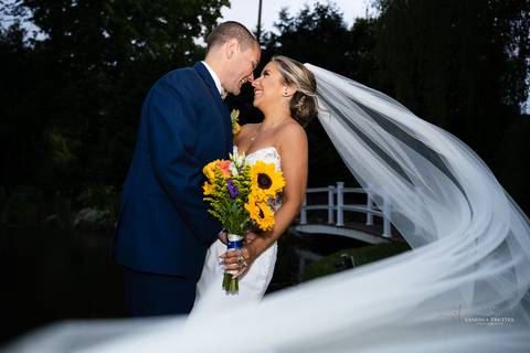 The Woodwinds venue
Wedding photographer
Bridesmaids pictures
bride getting ready 
best wedding photographer in CT
Vanessa Trettel photography
beach wedding pictures '